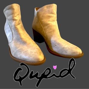 🎉HOST PICK!🎉 Qupid Beige Booties. Size 7. 👢👢